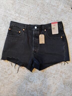 NWT 33 16 Levi's 501 Cutoff Raw Edge Hem Button Fly Black Denim Jean Shorts NEW